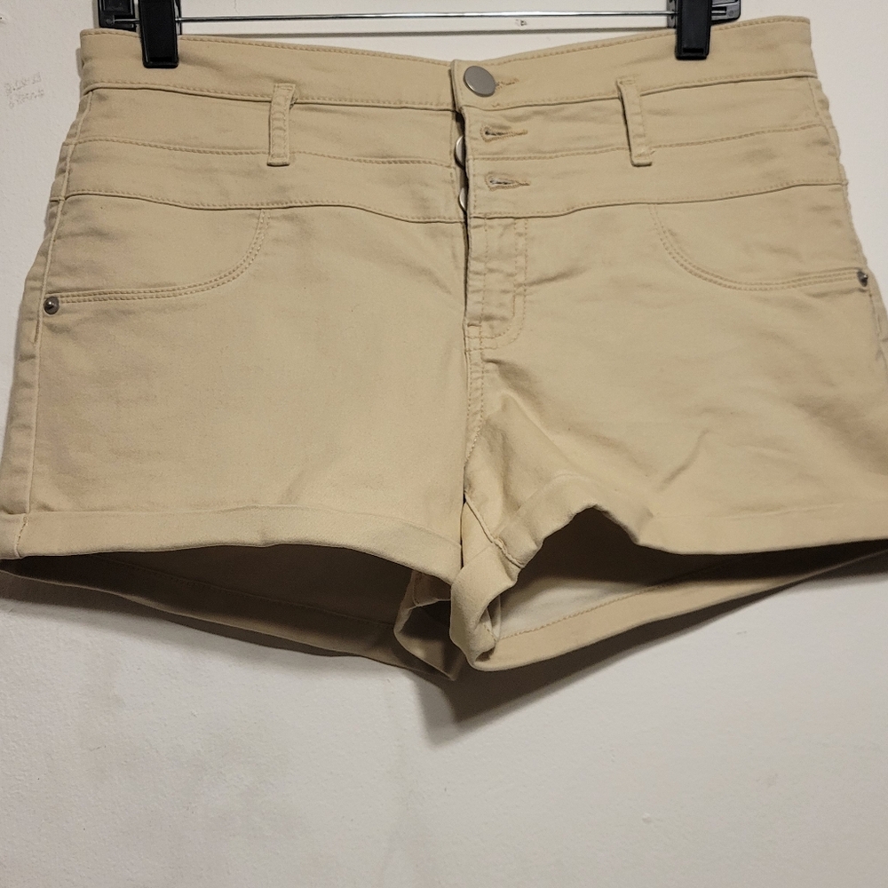 NO BO MID RISE GIRL' TAN SHORTS SIZE 13